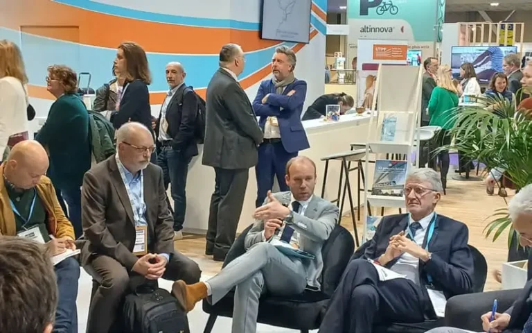 Avec Louis Nègre, président du GART et Sylvain LAVAL, Président du SMMAG de Grenoble